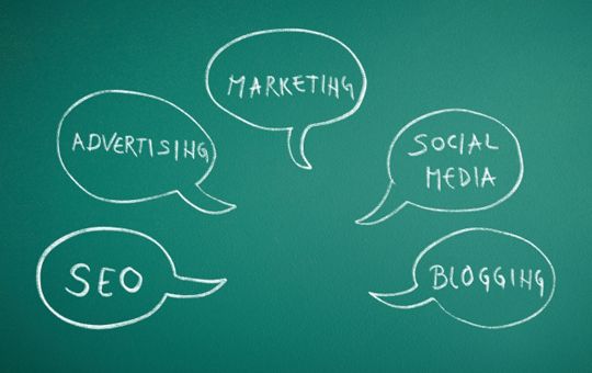 チョークでかかれたインターネット用語